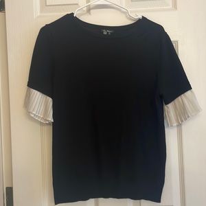 Ruffled short sleeves